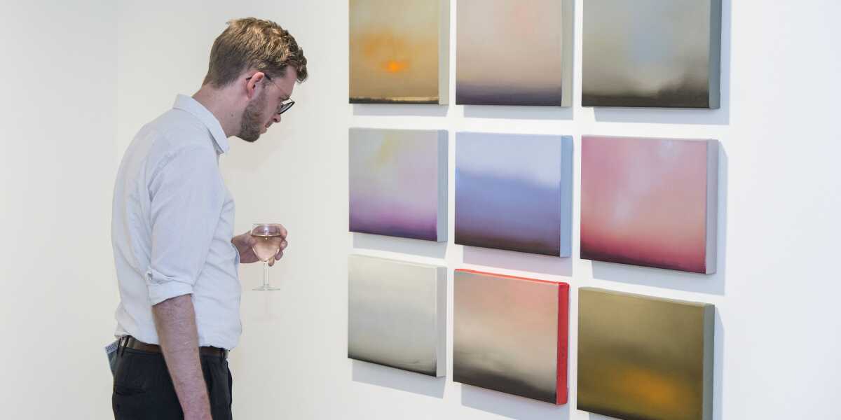 Interner Verweis: Ausstellung: „Colours & Values. 12+ Positionen des MalerinnenNetzWerks“, bis 01.11., Kunsthalle Erfurt