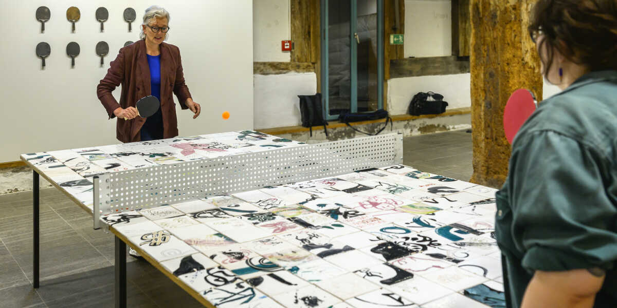 Interner Verweis: Ausstellung „Why so serious?“, bis 14.03.2027, Galerie Waidspeicher